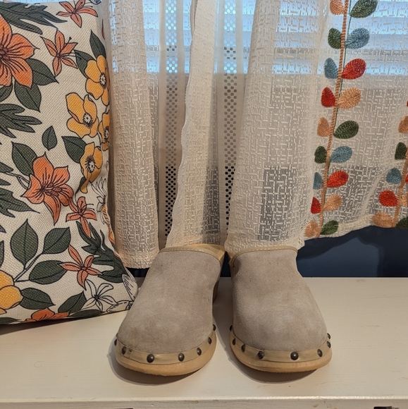 Xhilaration Clogs NWOT - Picture 2 of 8